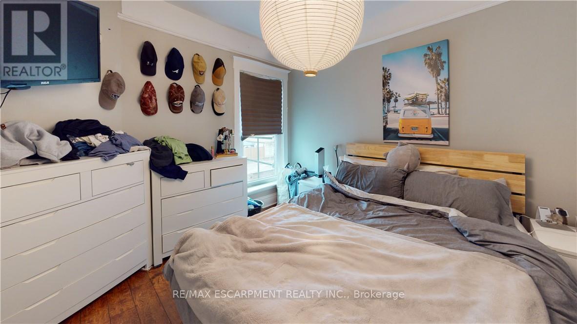62 Barnesdale Avenue S, Hamilton, Ontario  L8M 2V4 - Photo 11 - X12483353