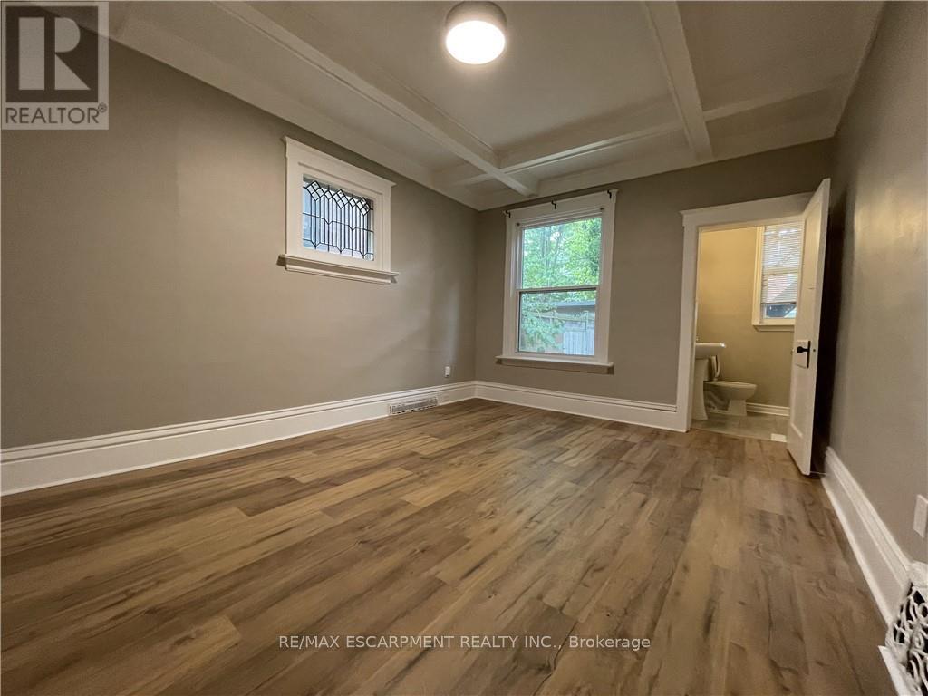 62 Barnesdale Avenue S, Hamilton, Ontario  L8M 2V4 - Photo 6 - X12483353