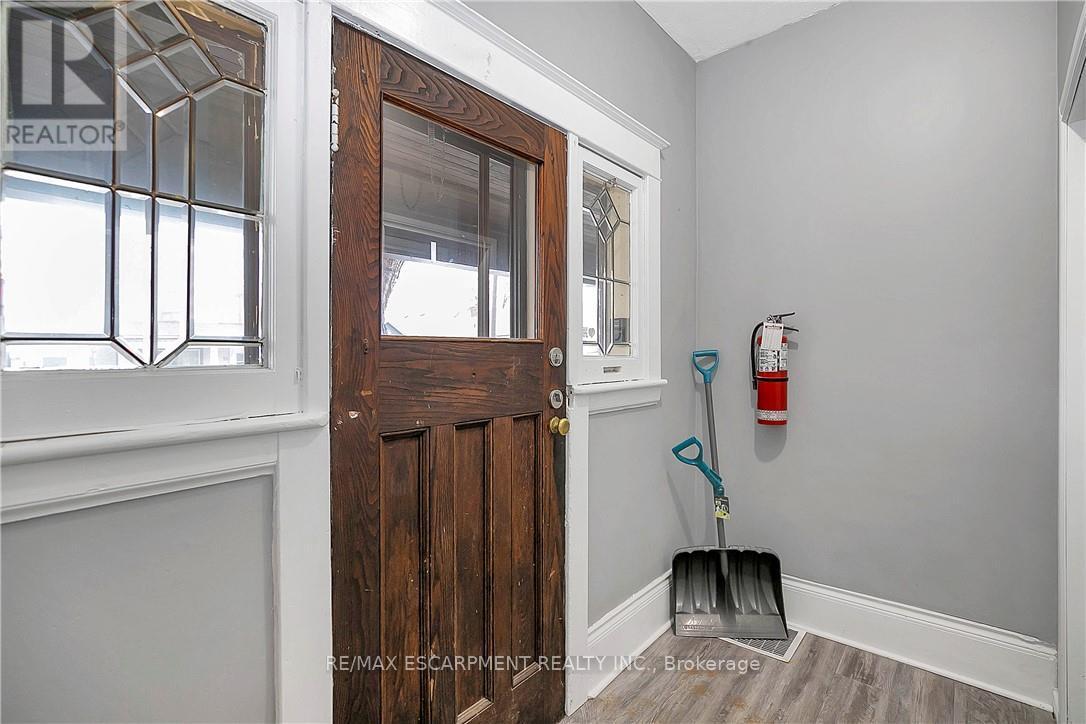 133 Park Row N, Hamilton, Ontario  L8E 4E7 - Photo 2 - X12483368