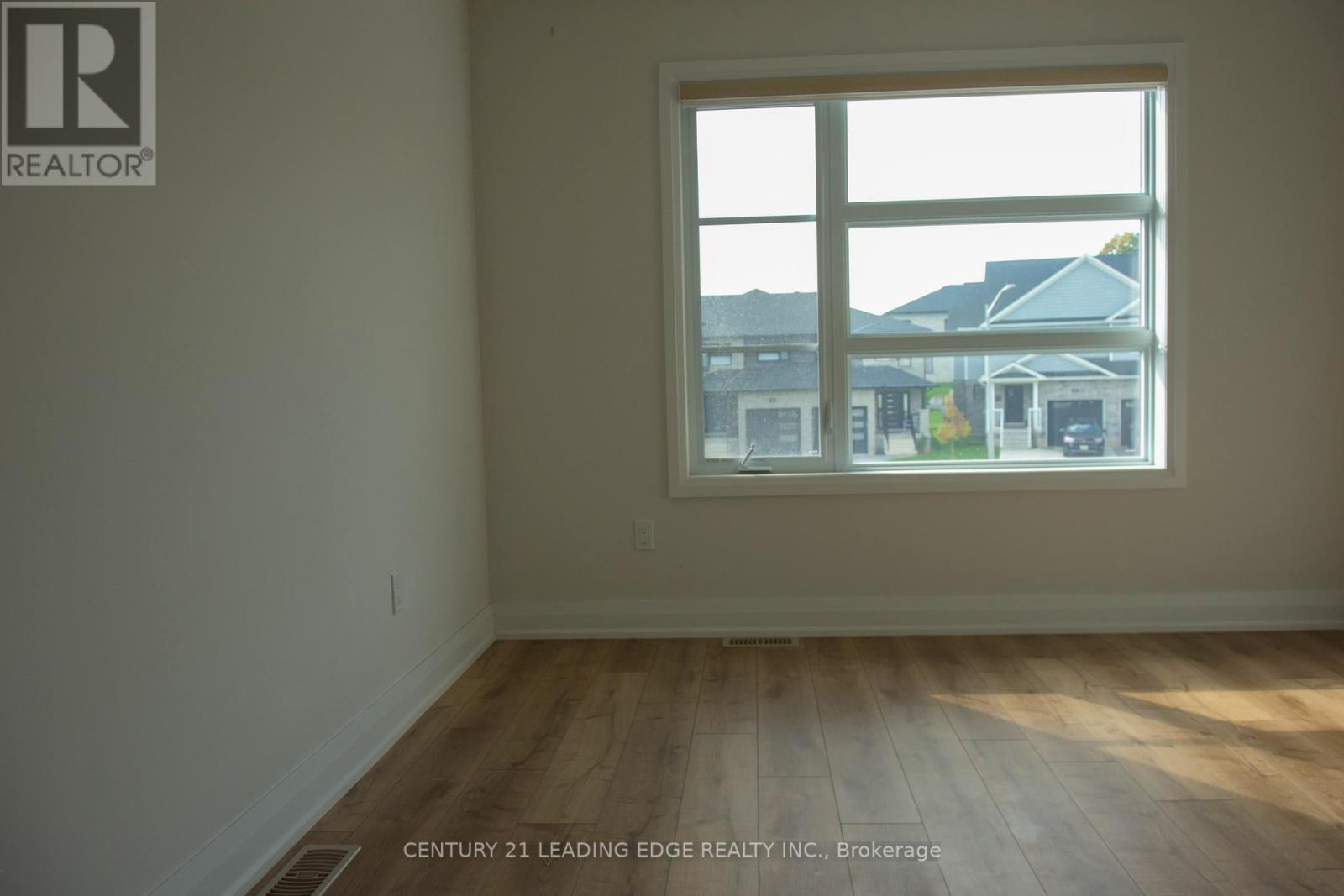 UPPER - 118 2ND STREET, Brockton, Ontario