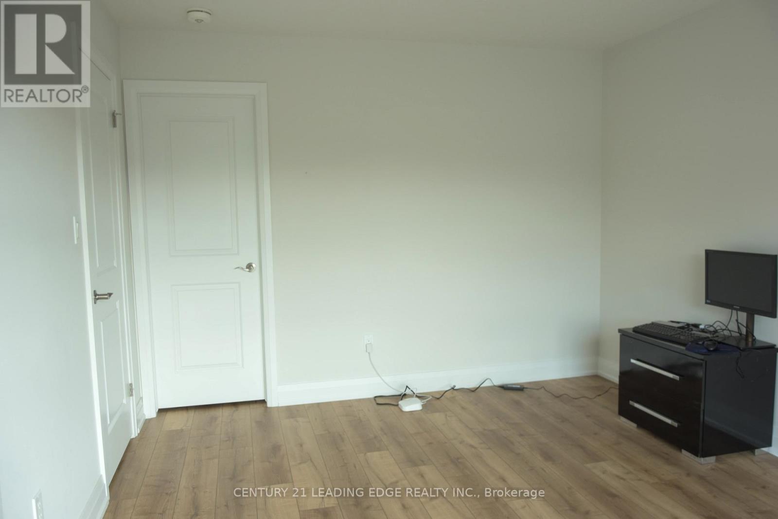 Upper - 118 2nd Street, Brockton, Ontario  N0G 2V0 - Photo 6 - X12483374