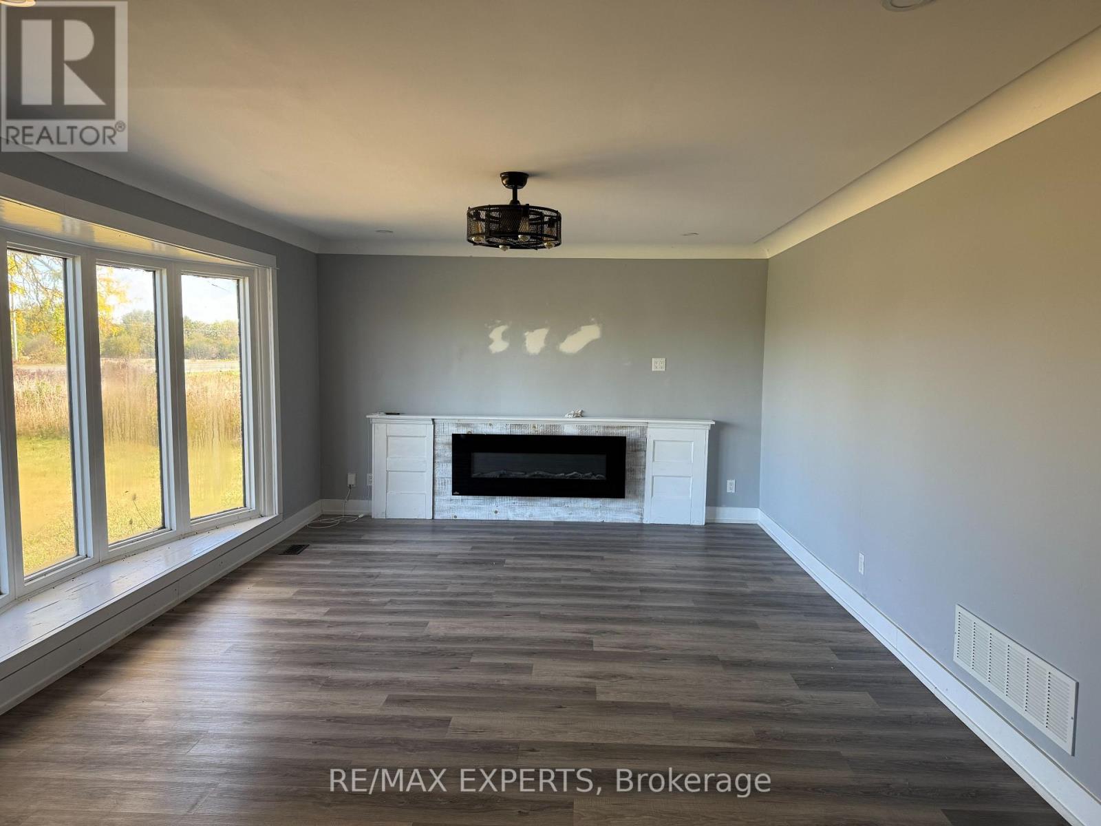2765 Garrison Road, Fort Erie, Ontario  L0S 1N0 - Photo 5 - X12483408