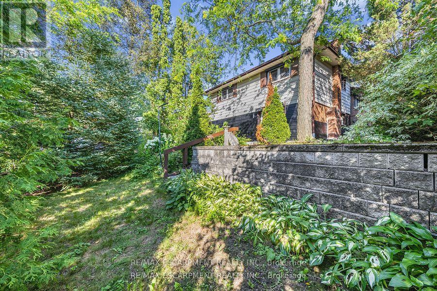 172 Old Ancaster Road, Hamilton, Ontario  L9H 3R4 - Photo 25 - X12483445