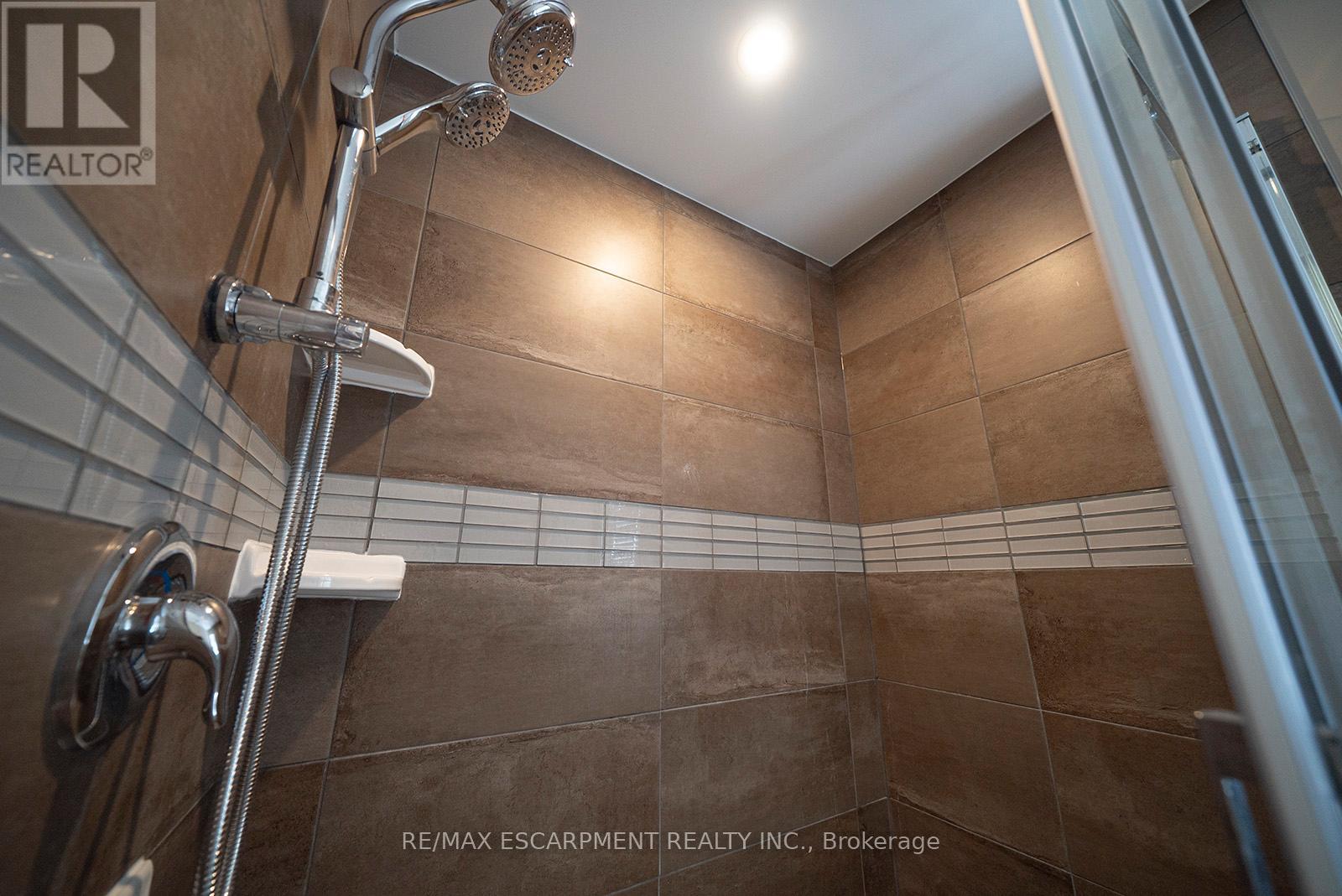 B - 112 Mount Pleasant Street, Brantford, Ontario  N3T 1T3 - Photo 22 - X12483449