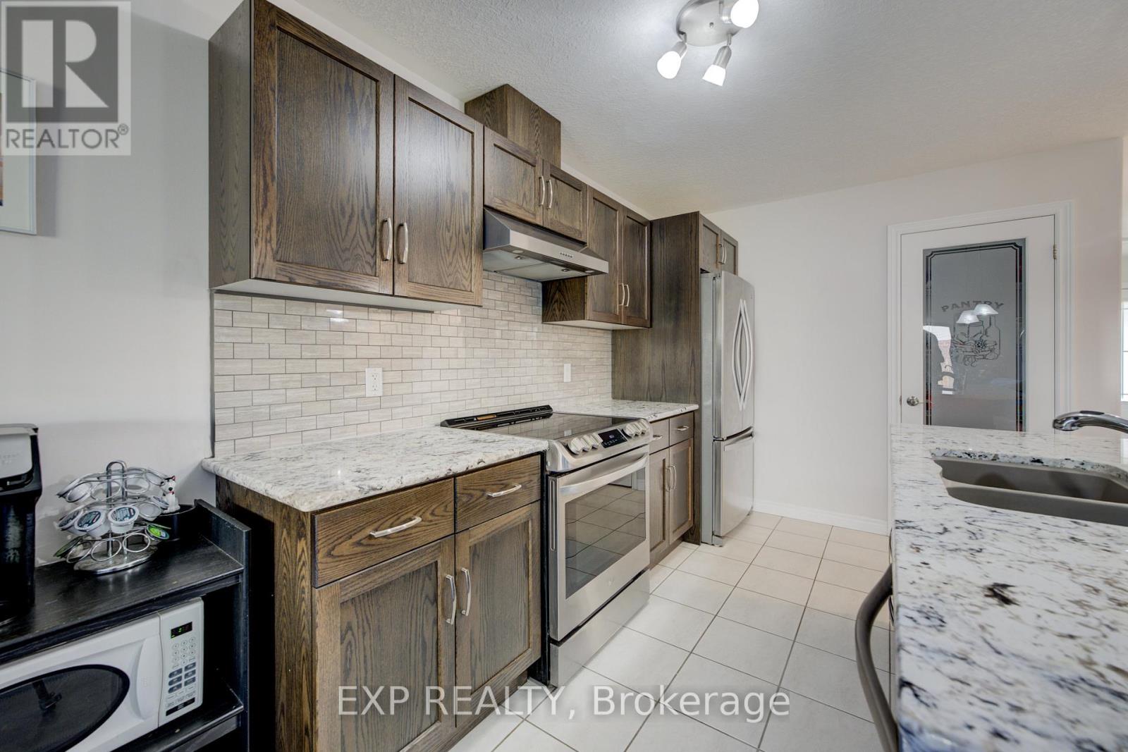 42 Finoro Crescent, Woolwich, Ontario  N3B 0C3 - Photo 16 - X12483466