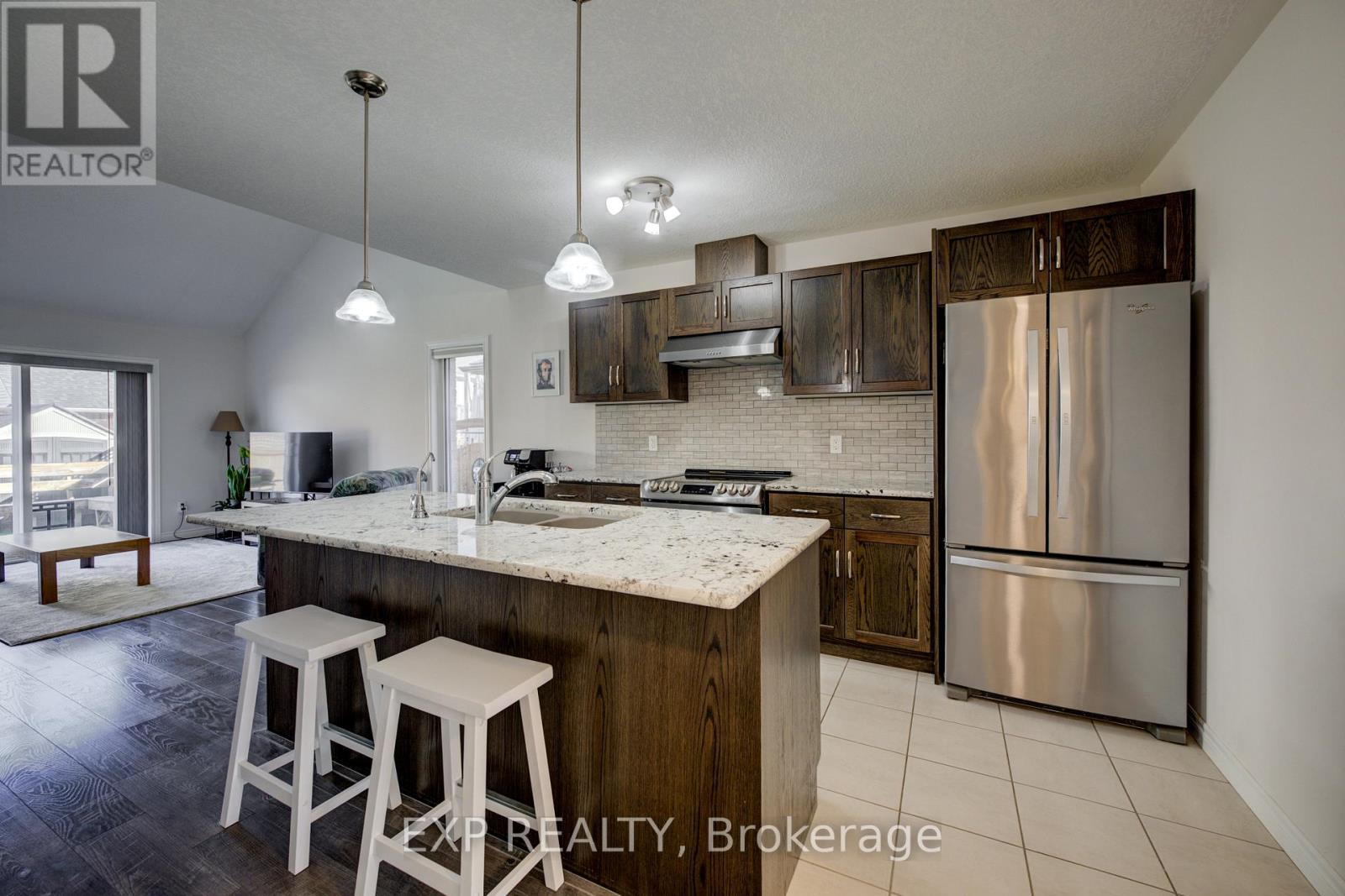 42 Finoro Crescent, Woolwich, Ontario  N3B 0C3 - Photo 17 - X12483466