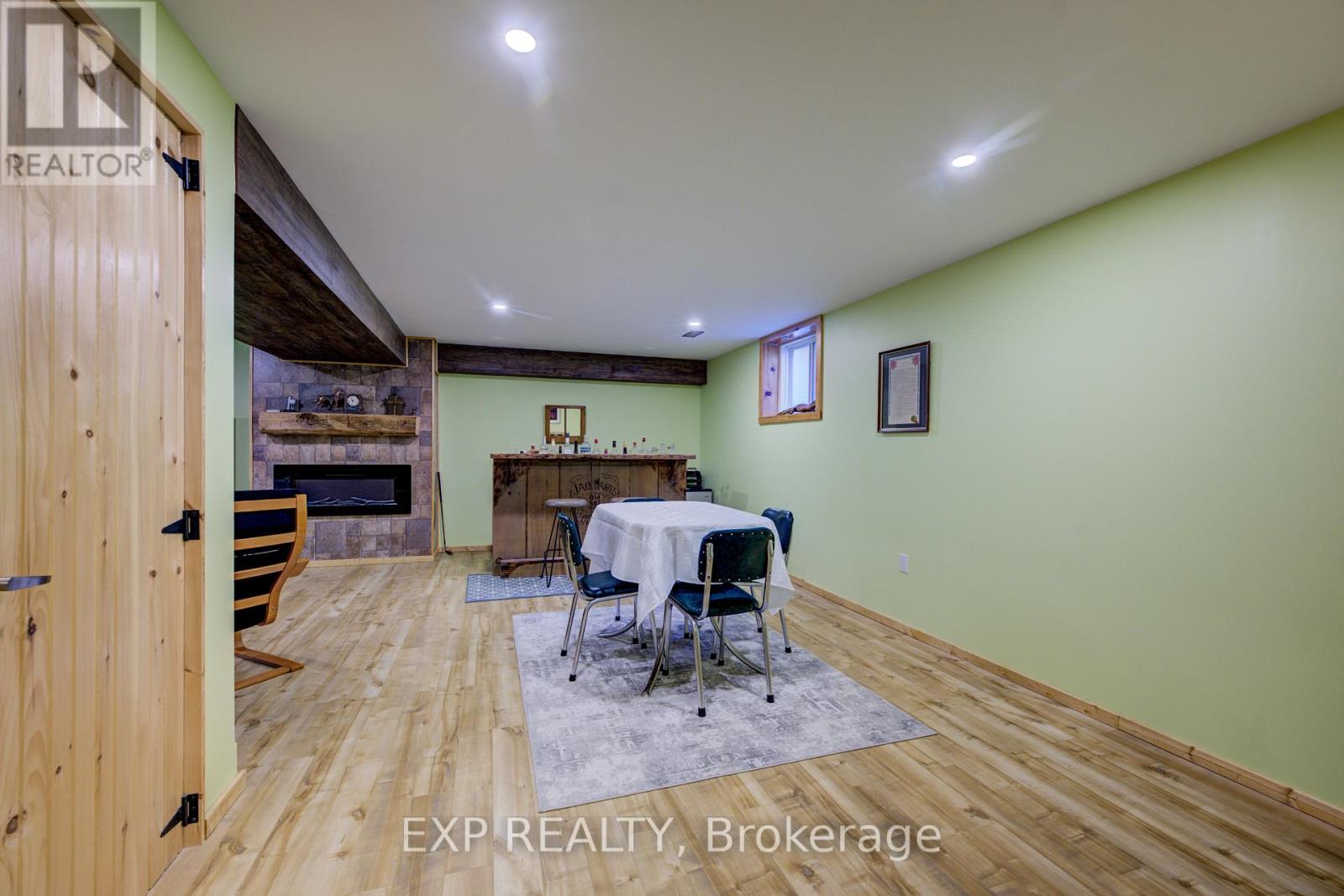 42 Finoro Crescent, Woolwich, Ontario  N3B 0C3 - Photo 28 - X12483466