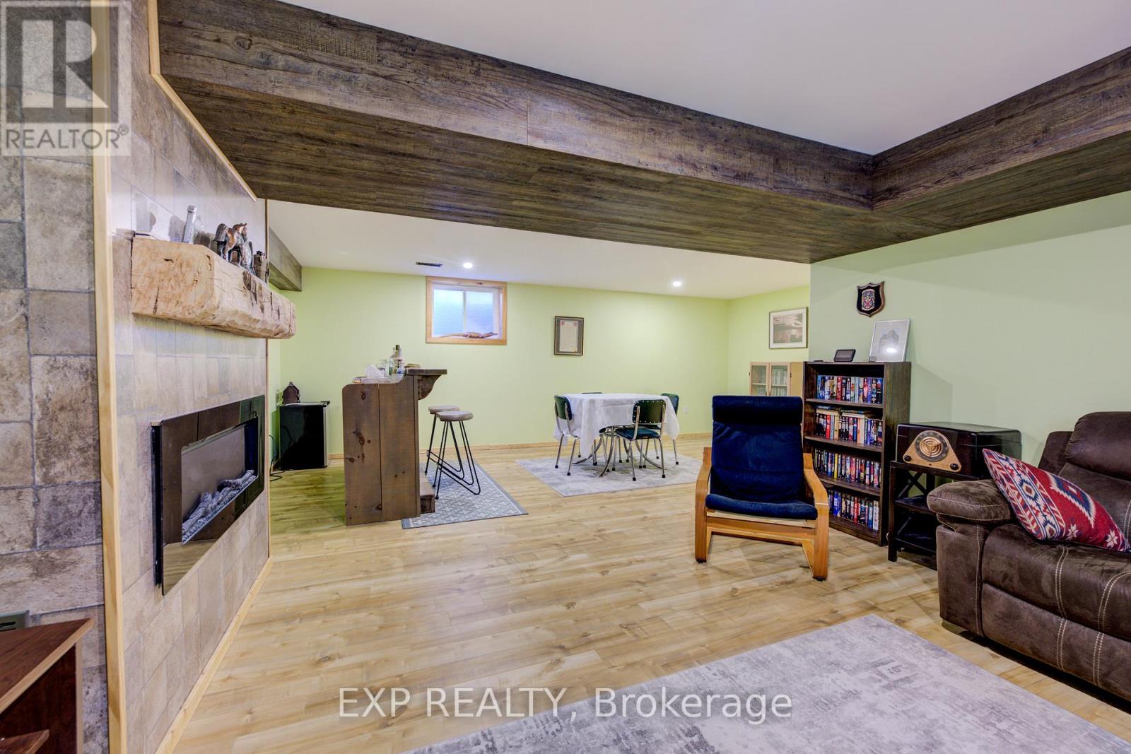 42 Finoro Crescent, Woolwich, Ontario  N3B 0C3 - Photo 32 - X12483466