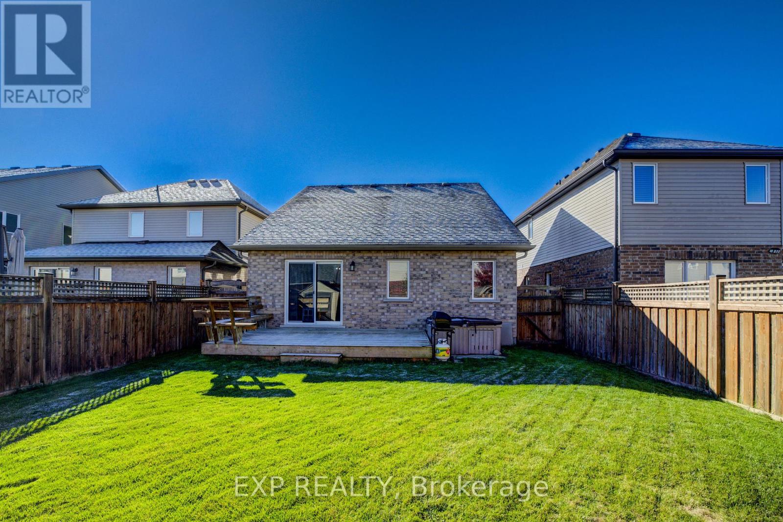 42 Finoro Crescent, Woolwich, Ontario  N3B 0C3 - Photo 42 - X12483466