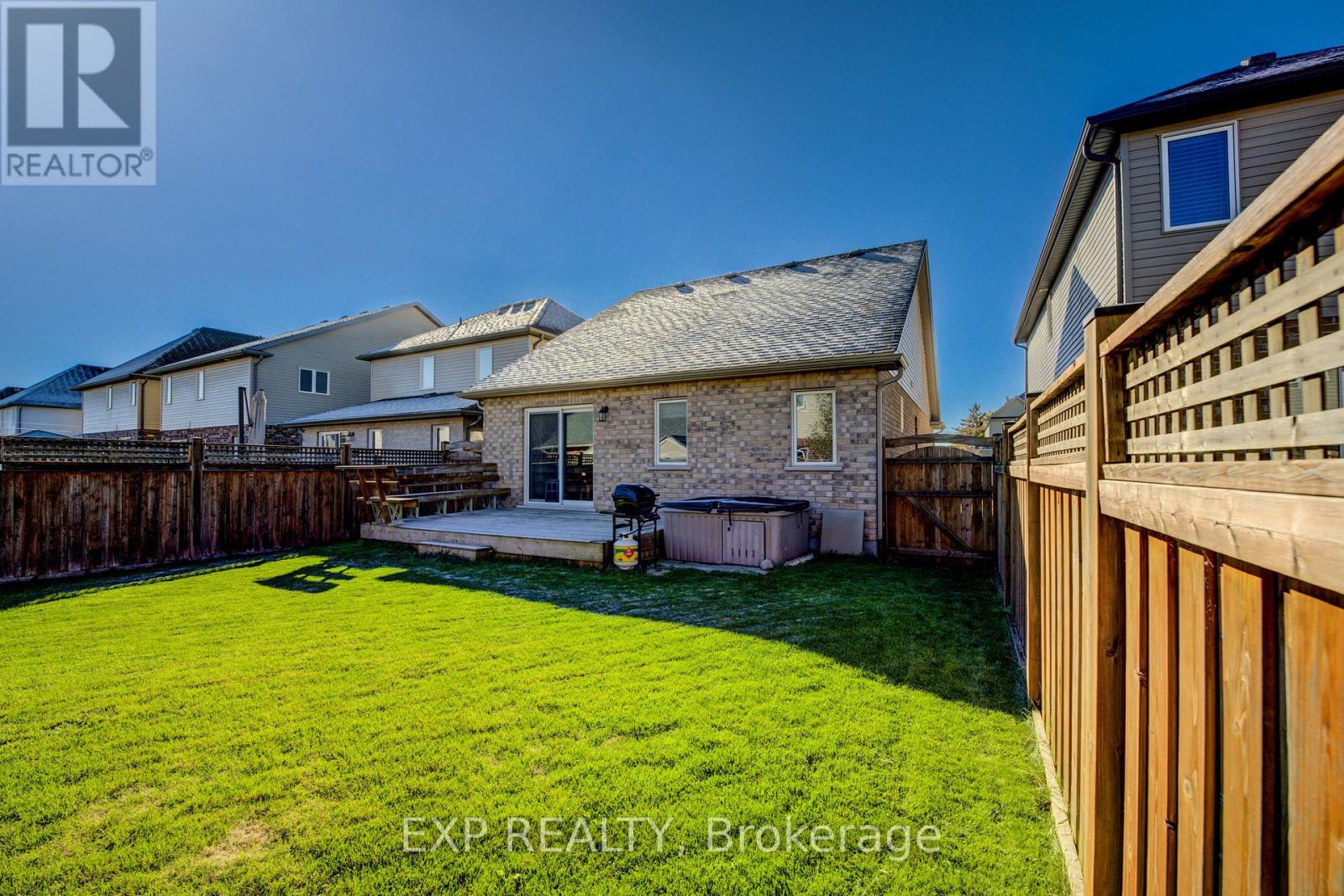 42 Finoro Crescent, Woolwich, Ontario  N3B 0C3 - Photo 43 - X12483466