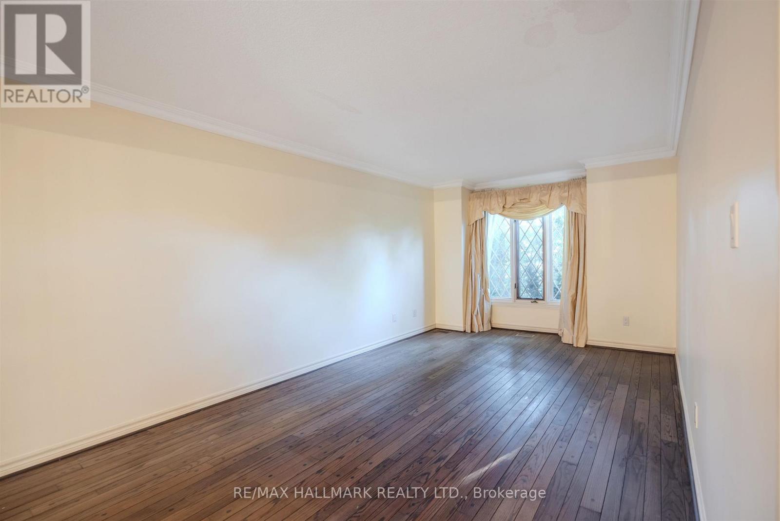 69 King's Cross Avenue, Richmond Hill, Ontario  L4B 2T2 - Photo 5 - N12477867