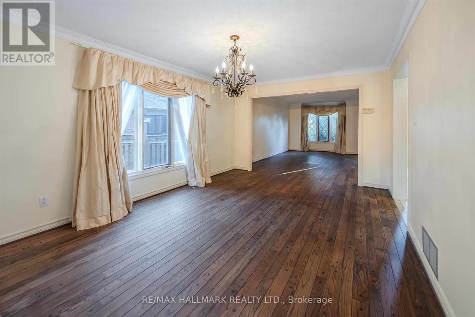 69 King's Cross Avenue, Richmond Hill, Ontario  L4B 2T2 - Photo 7 - N12477867