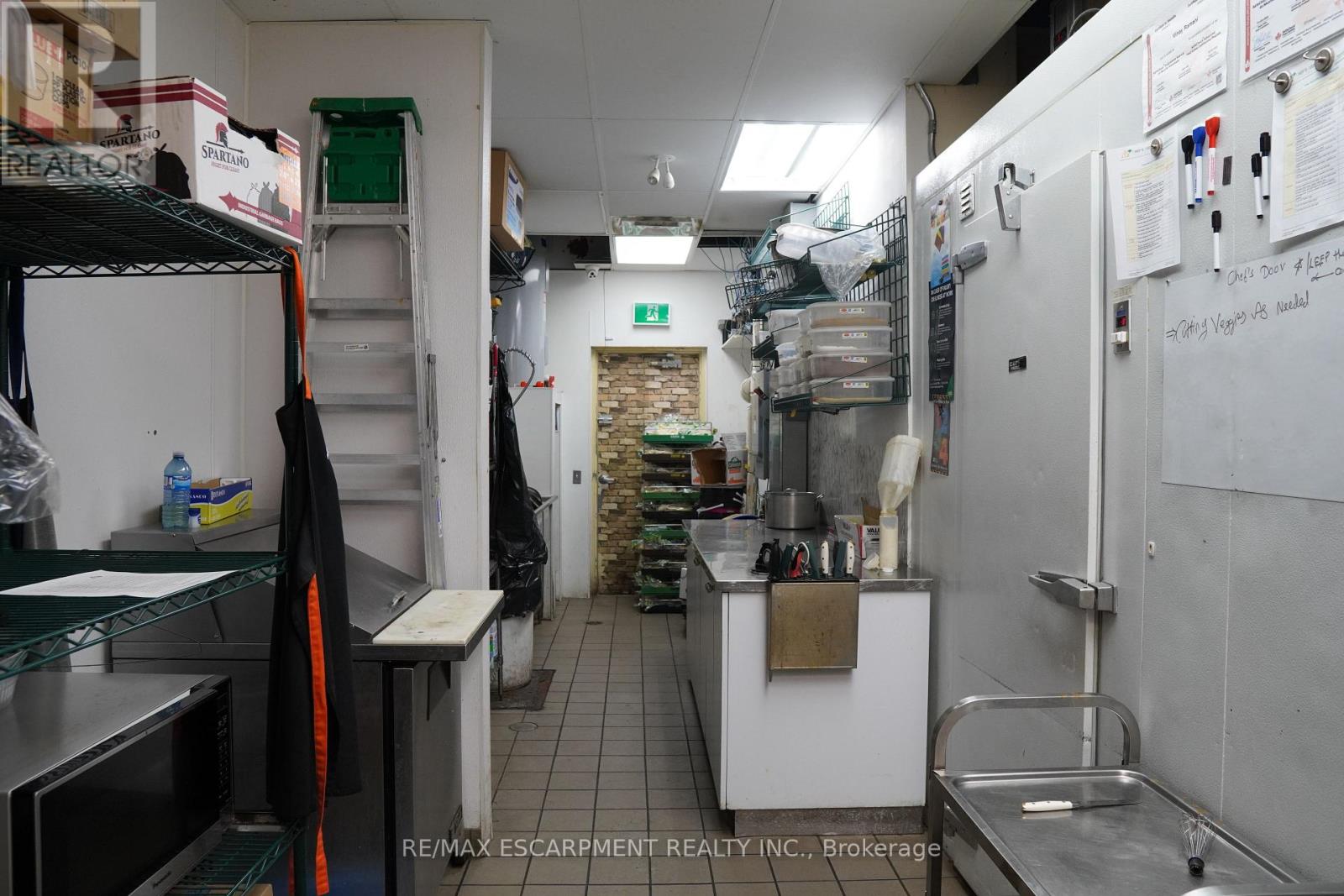 2 - 380 Eramosa Road W, Guelph, Ontario  N1E 2M9 - Photo 8 - X12472771