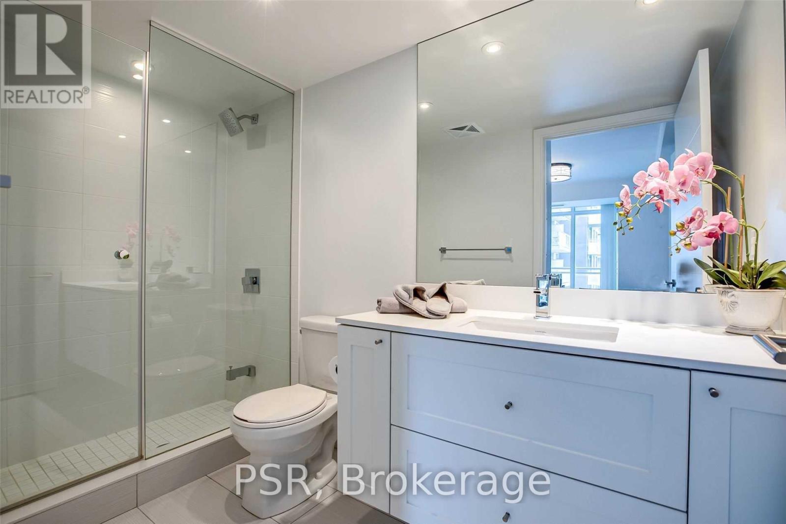 1018 - 525 Adelaide Street W, Toronto, Ontario  M5V 1T6 - Photo 16 - C12482359