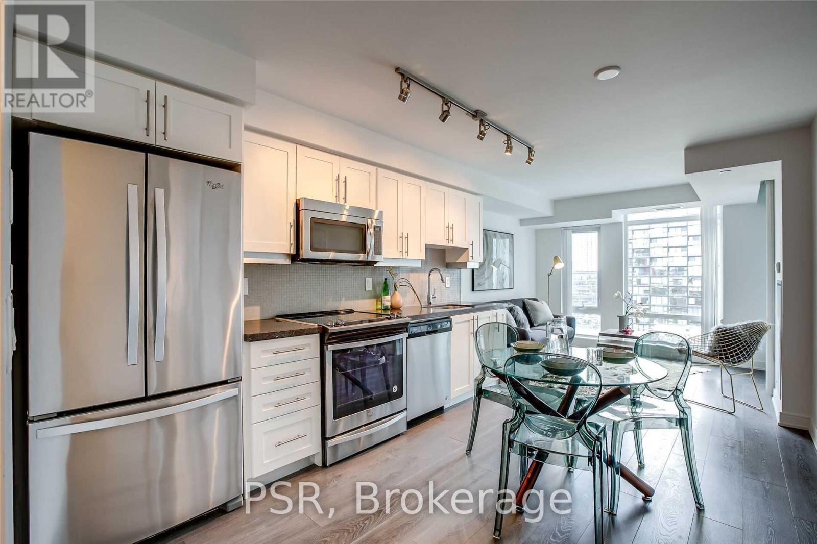 1018 - 525 Adelaide Street W, Toronto, Ontario  M5V 1T6 - Photo 3 - C12482359