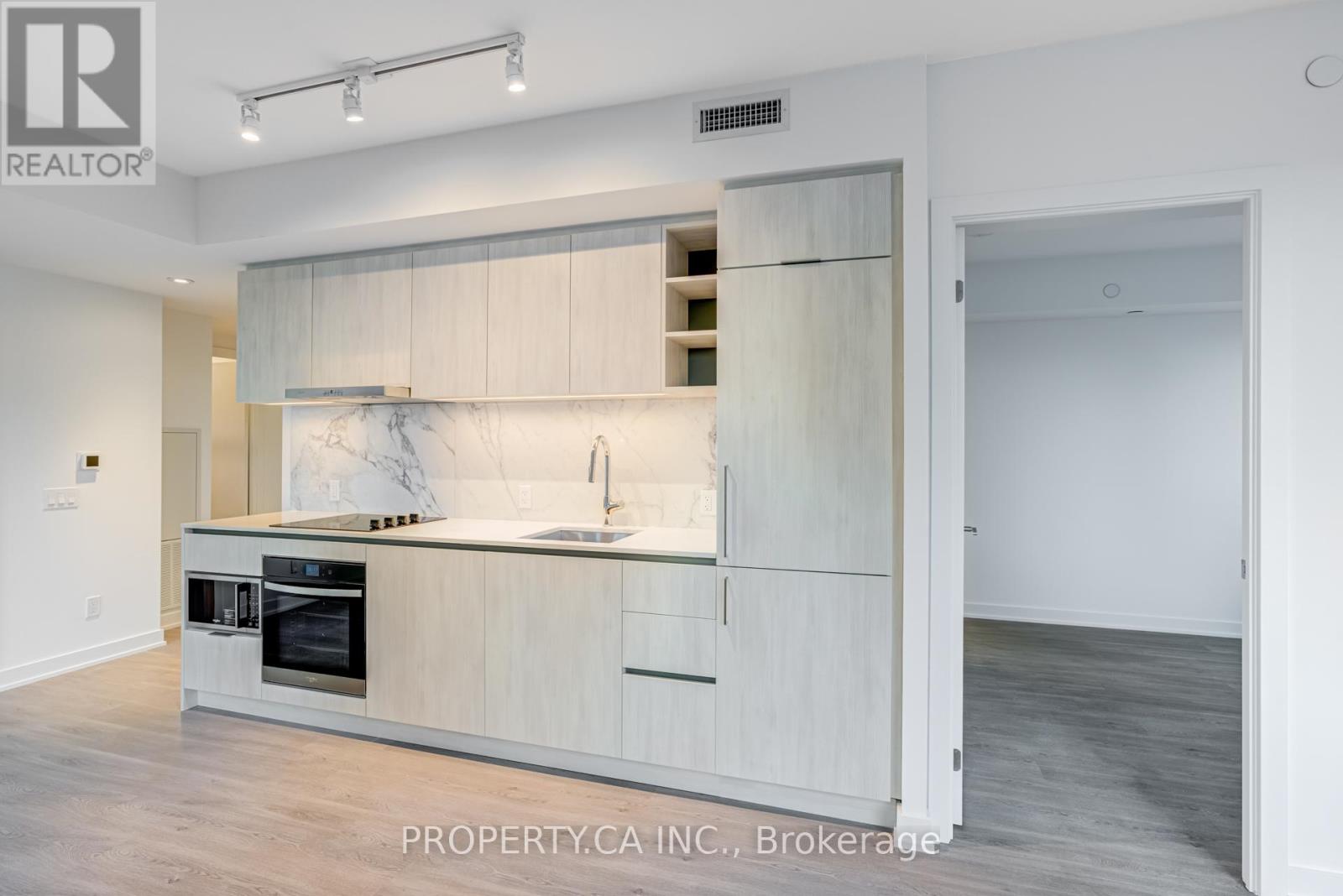 2116 - 8 Wellesley Street W, Toronto, Ontario  M4Y 0J5 - Photo 3 - C12483489