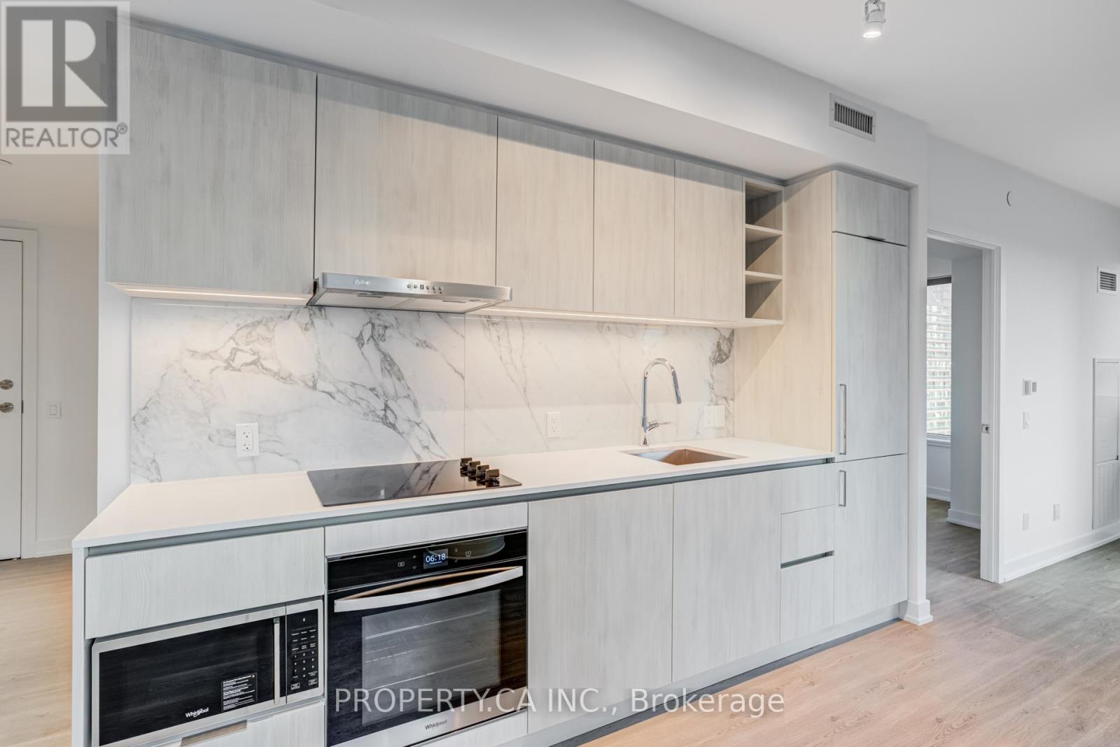 2116 - 8 Wellesley Street W, Toronto, Ontario  M4Y 0J5 - Photo 5 - C12483489