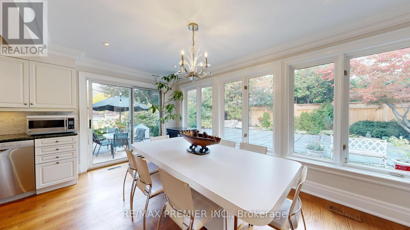 12 Chipstead Road, Toronto, Ontario  M3B 3E6 - Photo 19 - C12483506