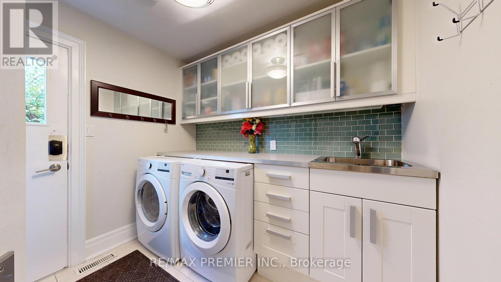 12 Chipstead Road, Toronto, Ontario  M3B 3E6 - Photo 23 - C12483506