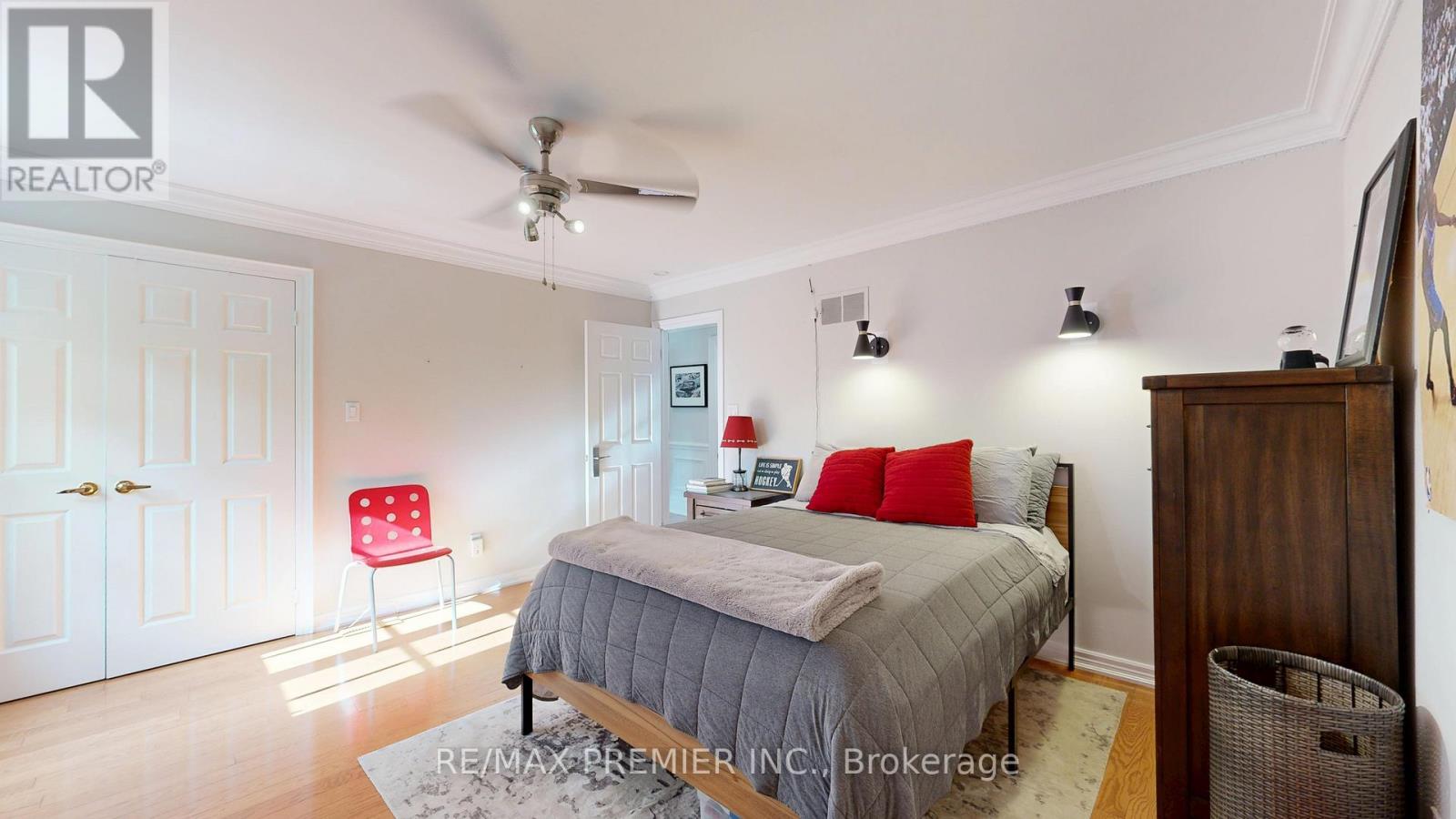 12 Chipstead Road, Toronto, Ontario  M3B 3E6 - Photo 30 - C12483506
