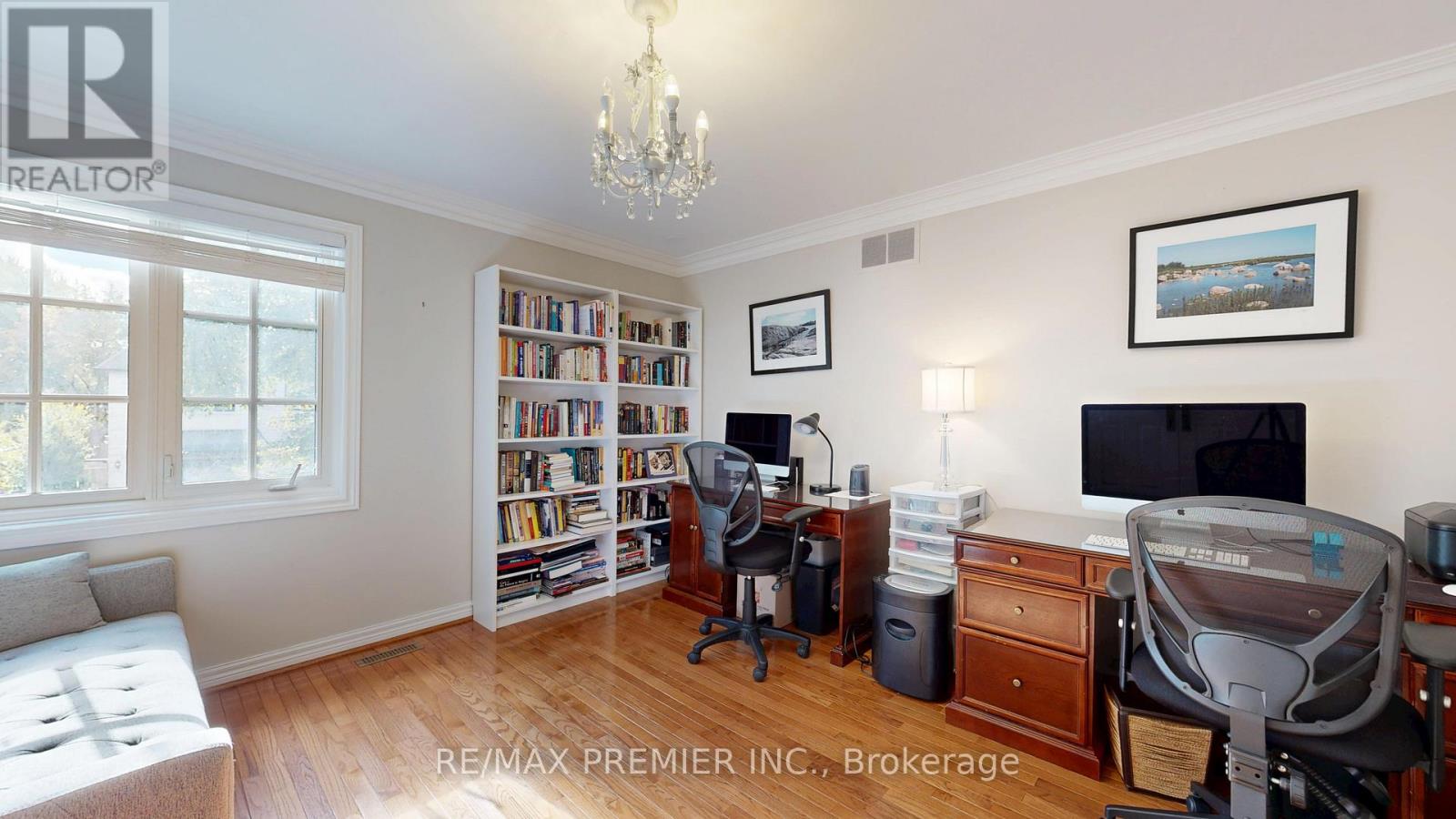 12 Chipstead Road, Toronto, Ontario  M3B 3E6 - Photo 37 - C12483506