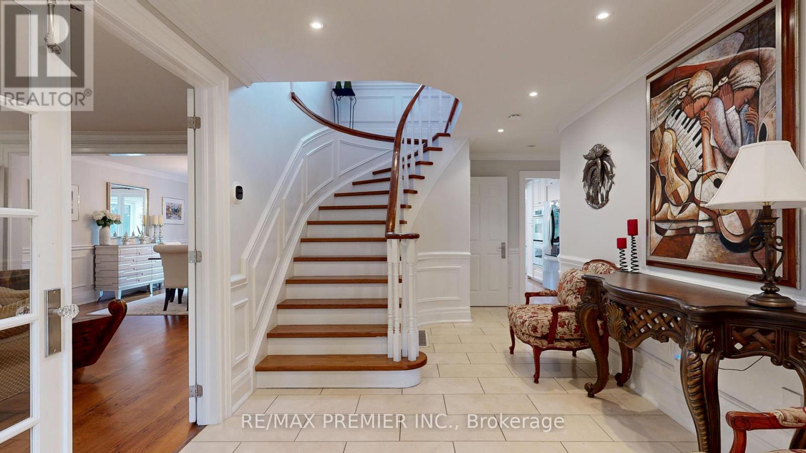 12 Chipstead Road, Toronto, Ontario  M3B 3E6 - Photo 4 - C12483506