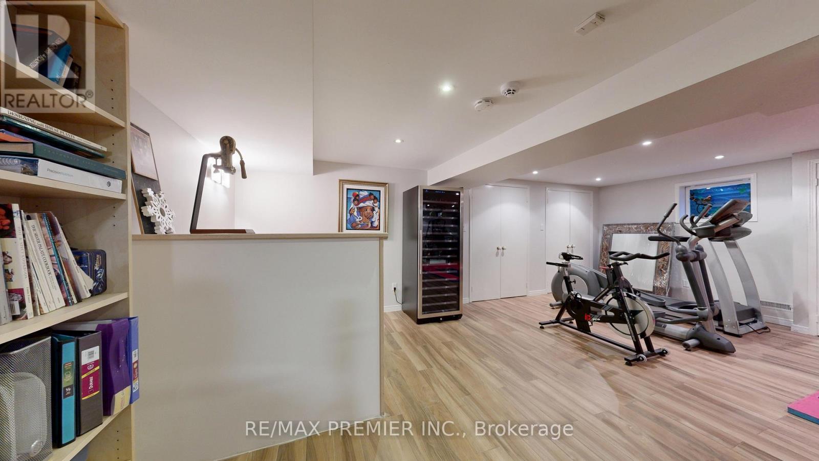 12 Chipstead Road, Toronto, Ontario  M3B 3E6 - Photo 40 - C12483506