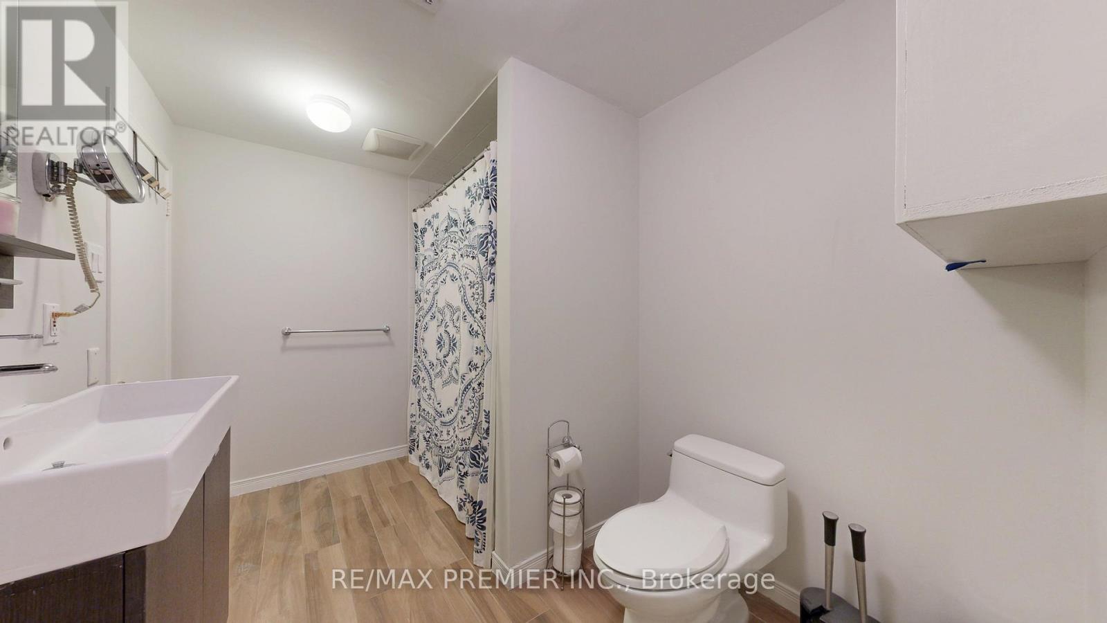12 Chipstead Road, Toronto, Ontario  M3B 3E6 - Photo 45 - C12483506