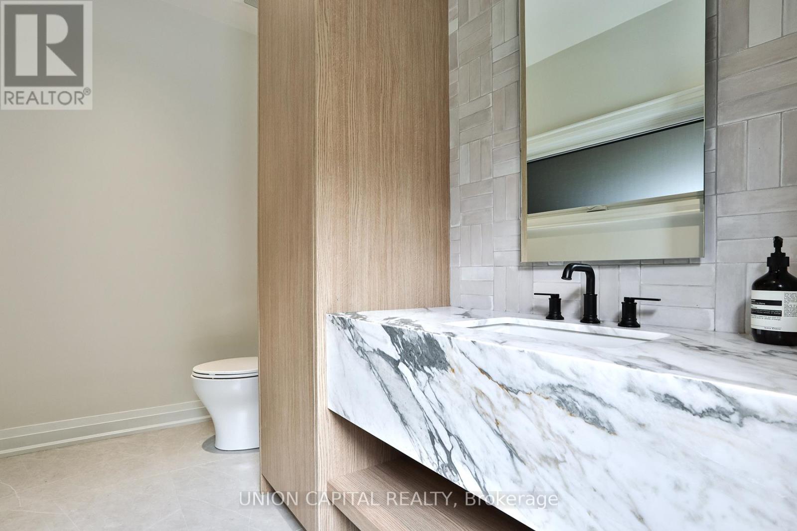 16 Lytton Boulevard, Toronto, Ontario  M4R 1L1 - Photo 48 - C12483513
