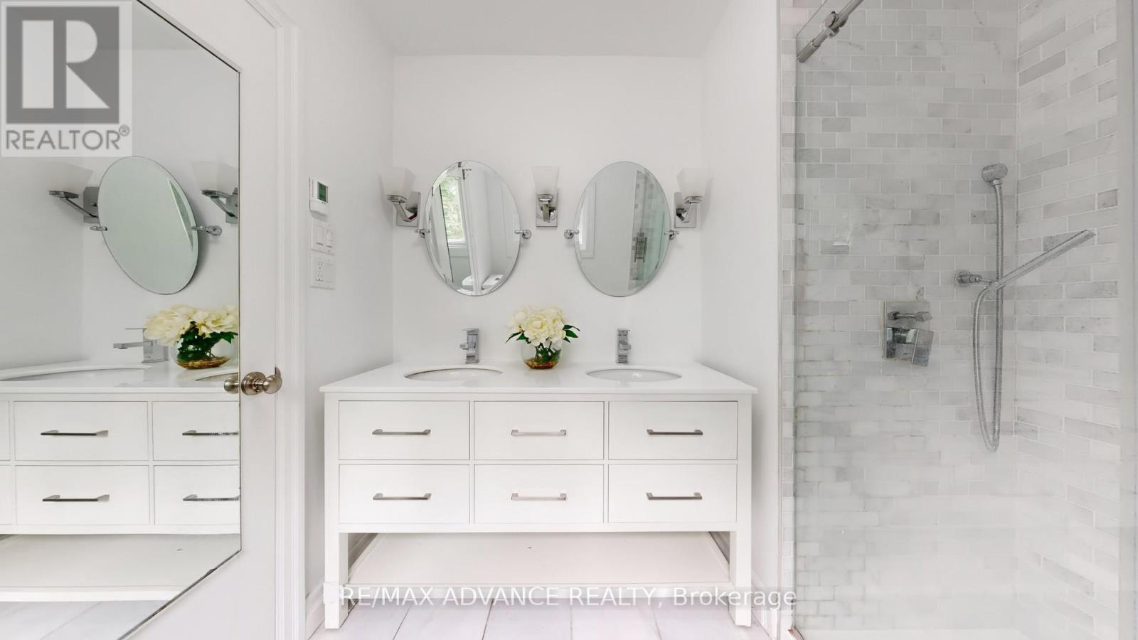 9 Carluke Crescent, Toronto, Ontario  M2L 2H7 - Photo 20 - C12483521