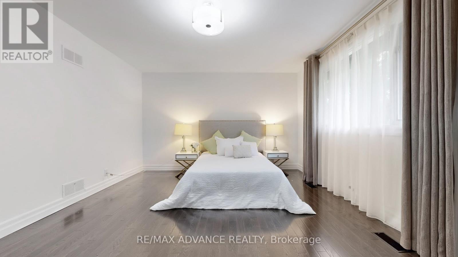 9 Carluke Crescent, Toronto, Ontario  M2L 2H7 - Photo 22 - C12483521