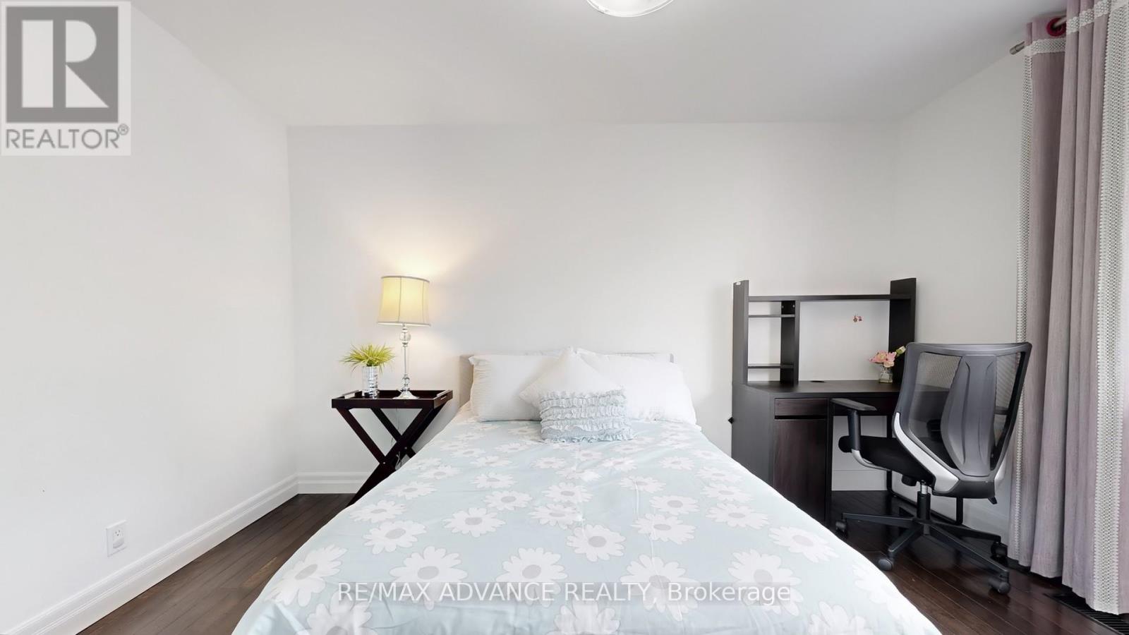 9 Carluke Crescent, Toronto, Ontario  M2L 2H7 - Photo 25 - C12483521