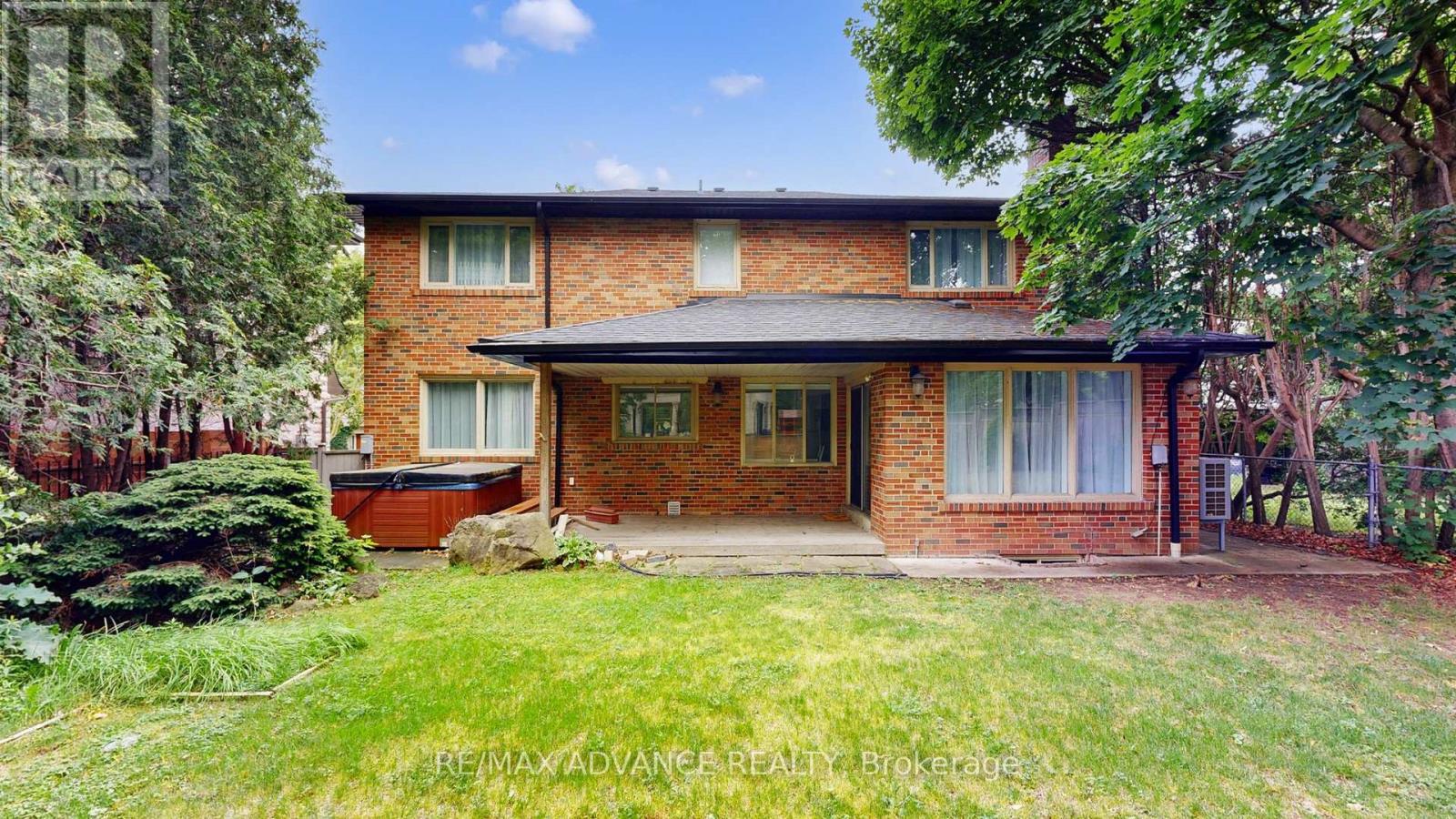 9 Carluke Crescent, Toronto, Ontario  M2L 2H7 - Photo 37 - C12483521