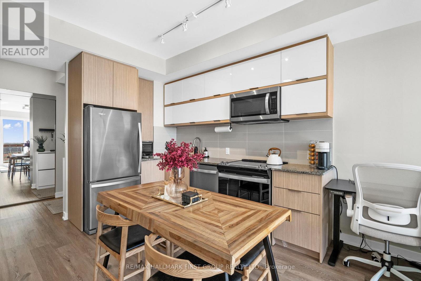 1610 - 10 Deerlick Court, Toronto, Ontario  M3A 0A7 - Photo 3 - C12483550