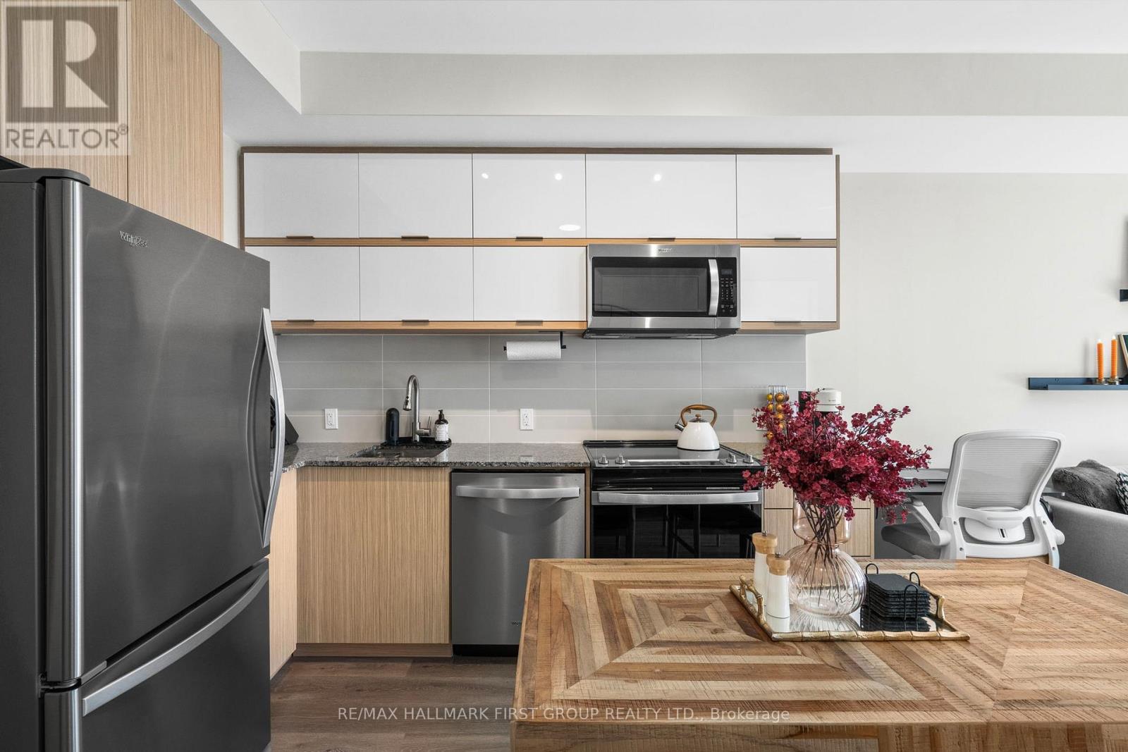 1610 - 10 Deerlick Court, Toronto, Ontario  M3A 0A7 - Photo 4 - C12483550