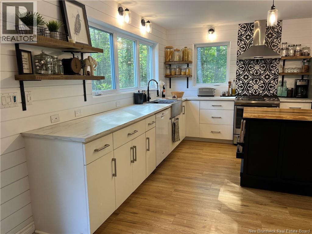 12 Marks Point Road, St. Stephen, New Brunswick  E3L 3P8 - Photo 4 - NB127477