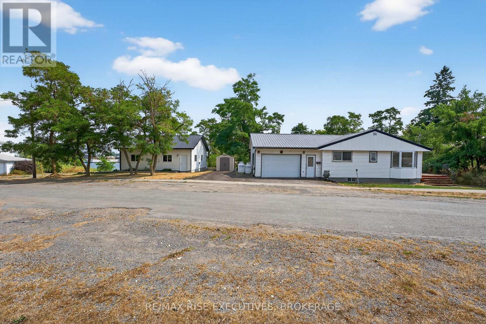 14 Highway 95, Frontenac Islands (The Islands), Ontario  K0H 2Y0 - Photo 2 - X12483559