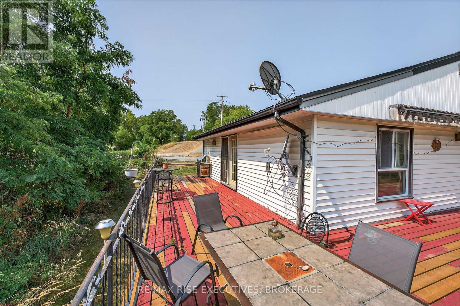 14 Highway 95, Frontenac Islands (The Islands), Ontario  K0H 2Y0 - Photo 33 - X12483559