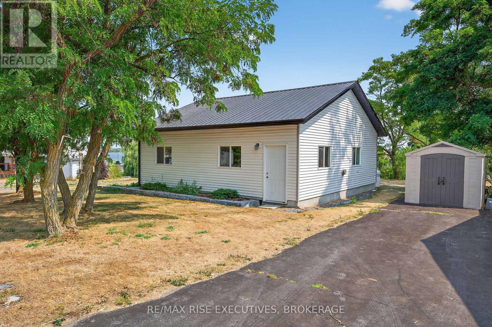 14 Highway 95, Frontenac Islands (The Islands), Ontario  K0H 2Y0 - Photo 46 - X12483559