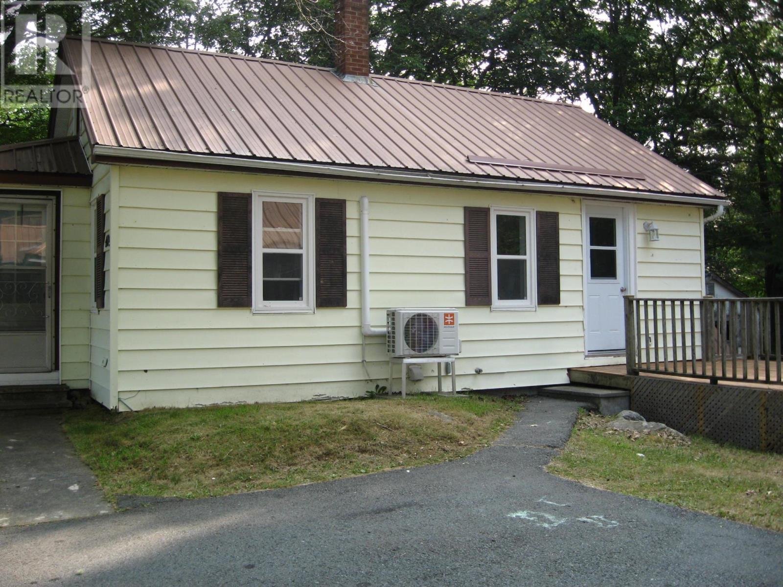 4109 Highway 3, Brooklyn, Nova Scotia  B0J 1H0 - Photo 3 - 202520119