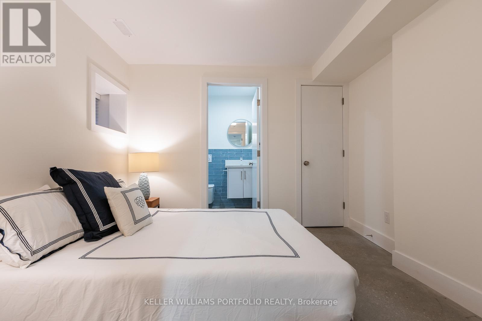 Lower - 180 Maria Street, Toronto, Ontario  M6P 1W4 - Photo 17 - W12358046