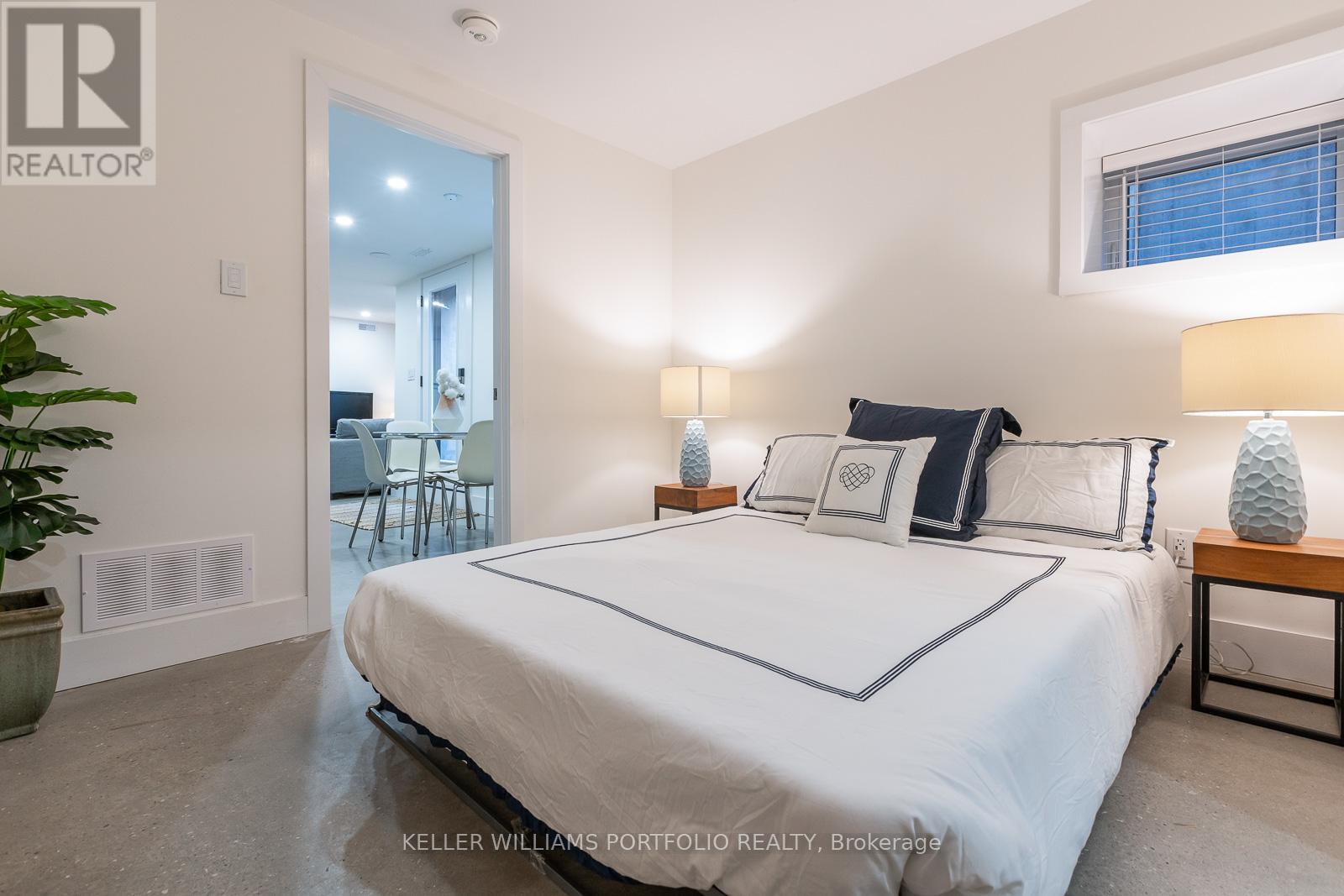 Lower - 180 Maria Street, Toronto, Ontario  M6P 1W4 - Photo 15 - W12358046