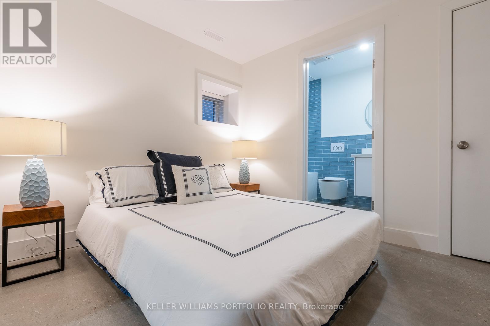 Lower - 180 Maria Street, Toronto, Ontario  M6P 1W4 - Photo 16 - W12358046