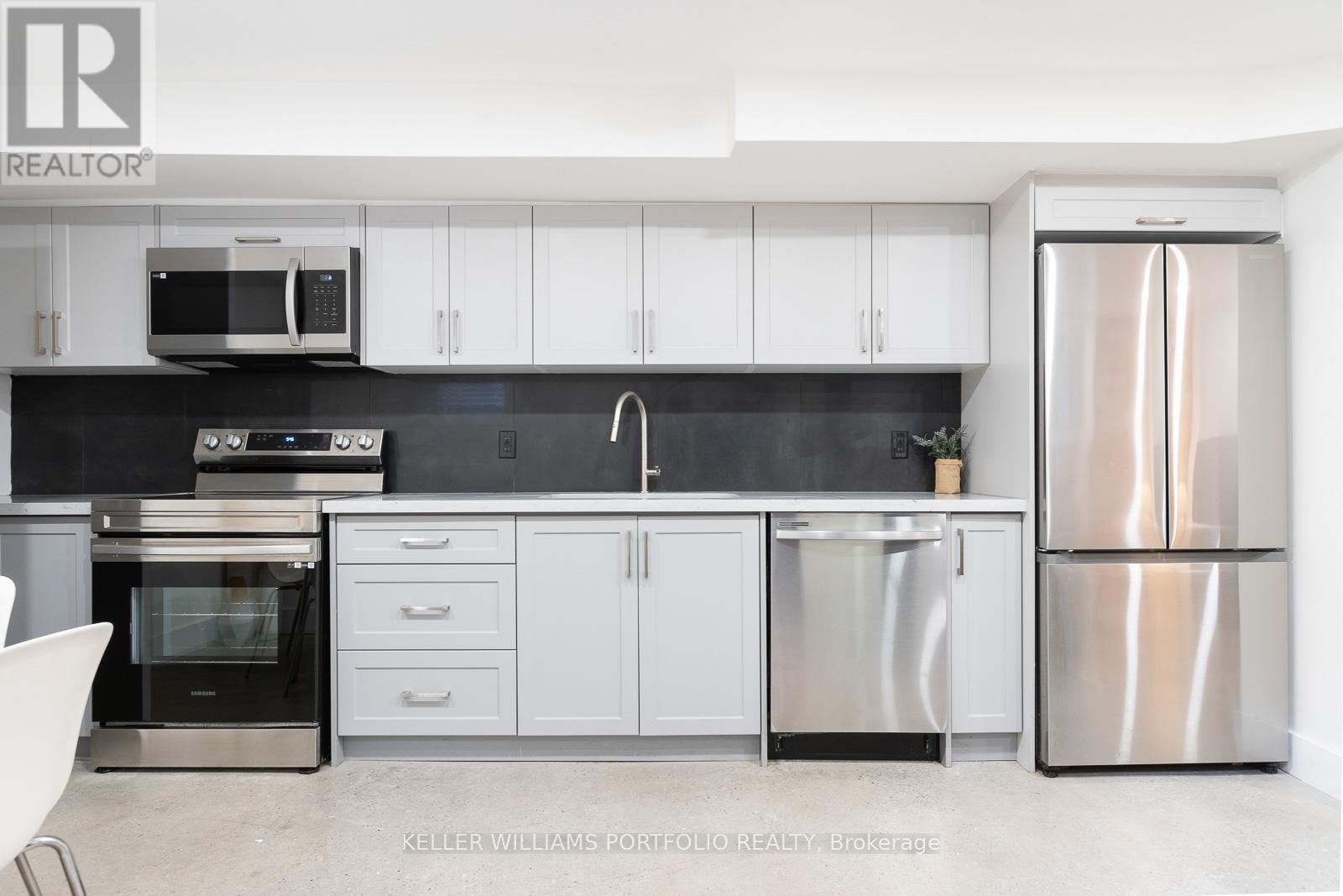 Lower - 180 Maria Street, Toronto, Ontario  M6P 1W4 - Photo 2 - W12358046