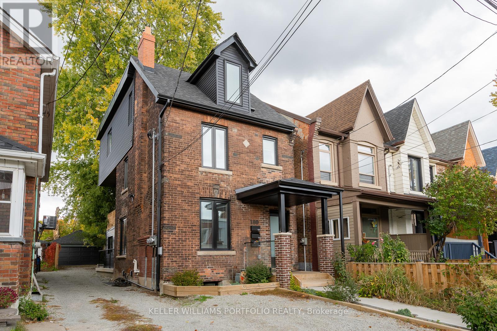 Lower - 180 Maria Street, Toronto, Ontario  M6P 1W4 - Photo 22 - W12358046