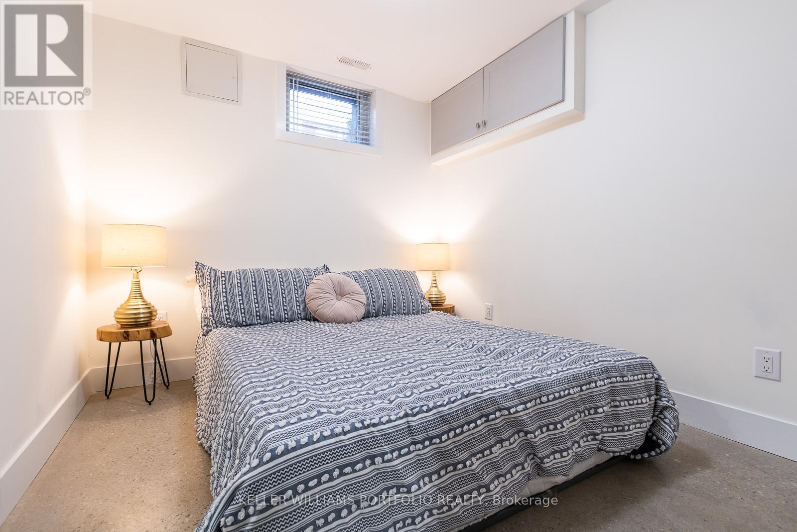 Lower - 180 Maria Street, Toronto, Ontario  M6P 1W4 - Photo 5 - W12358046