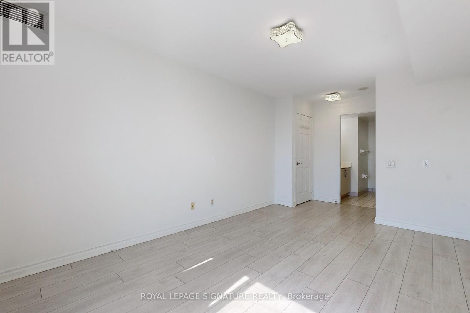 621 - 8 Mondeo Drive, Toronto, Ontario  M1P 5C7 - Photo 13 - E12483504
