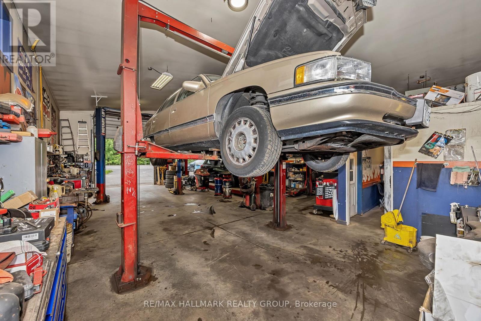 2460 Leitrim Road, Ottawa, Ontario  K1T 3V3 - Photo 10 - X12359086