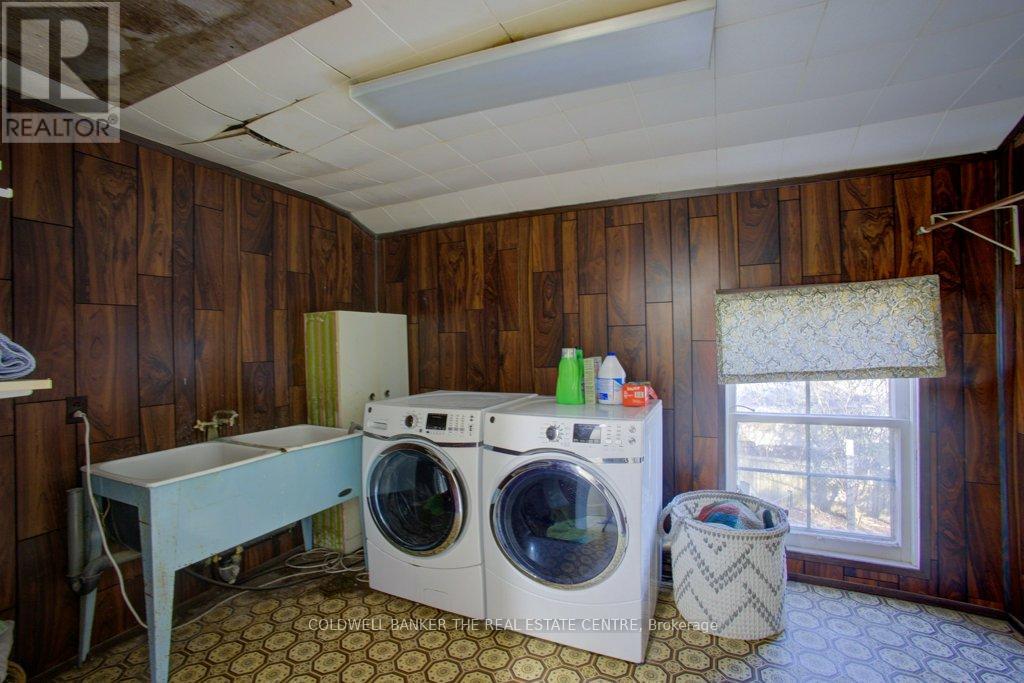 150 Wellington Street E, Wellington North, Ontario  N0G 2L2 - Photo 30 - X12362226