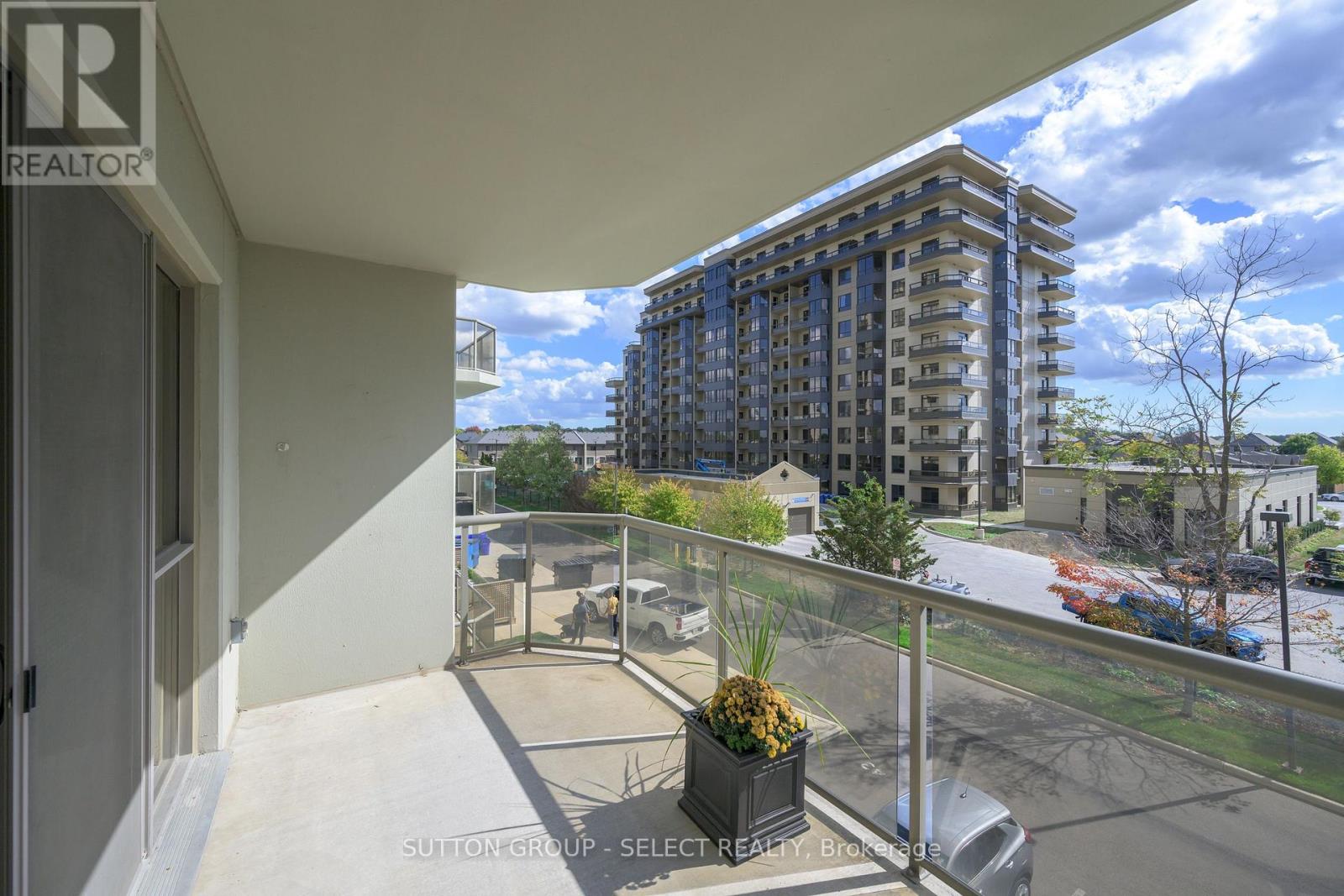 303 - 1030 Coronation Drive, London North, Ontario  N6G 0G5 - Photo 10 - X12483577